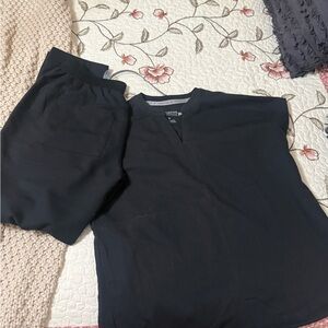 Black Scrub Top and Pants Set, Fabletics